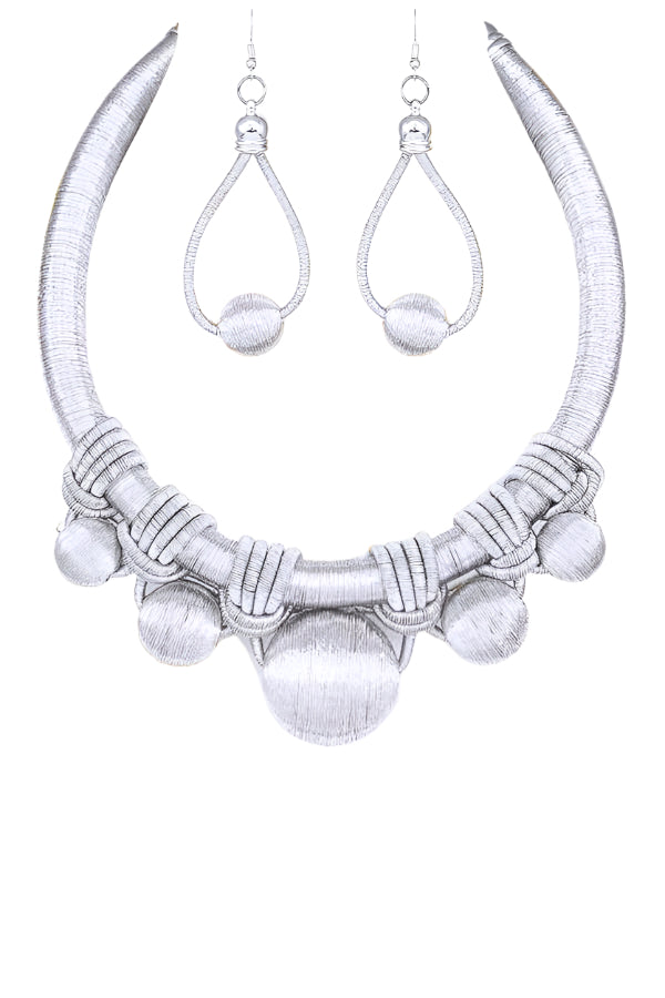 Misty Blue Shirley - Silver Metallic Wrapped Statement Necklace Set