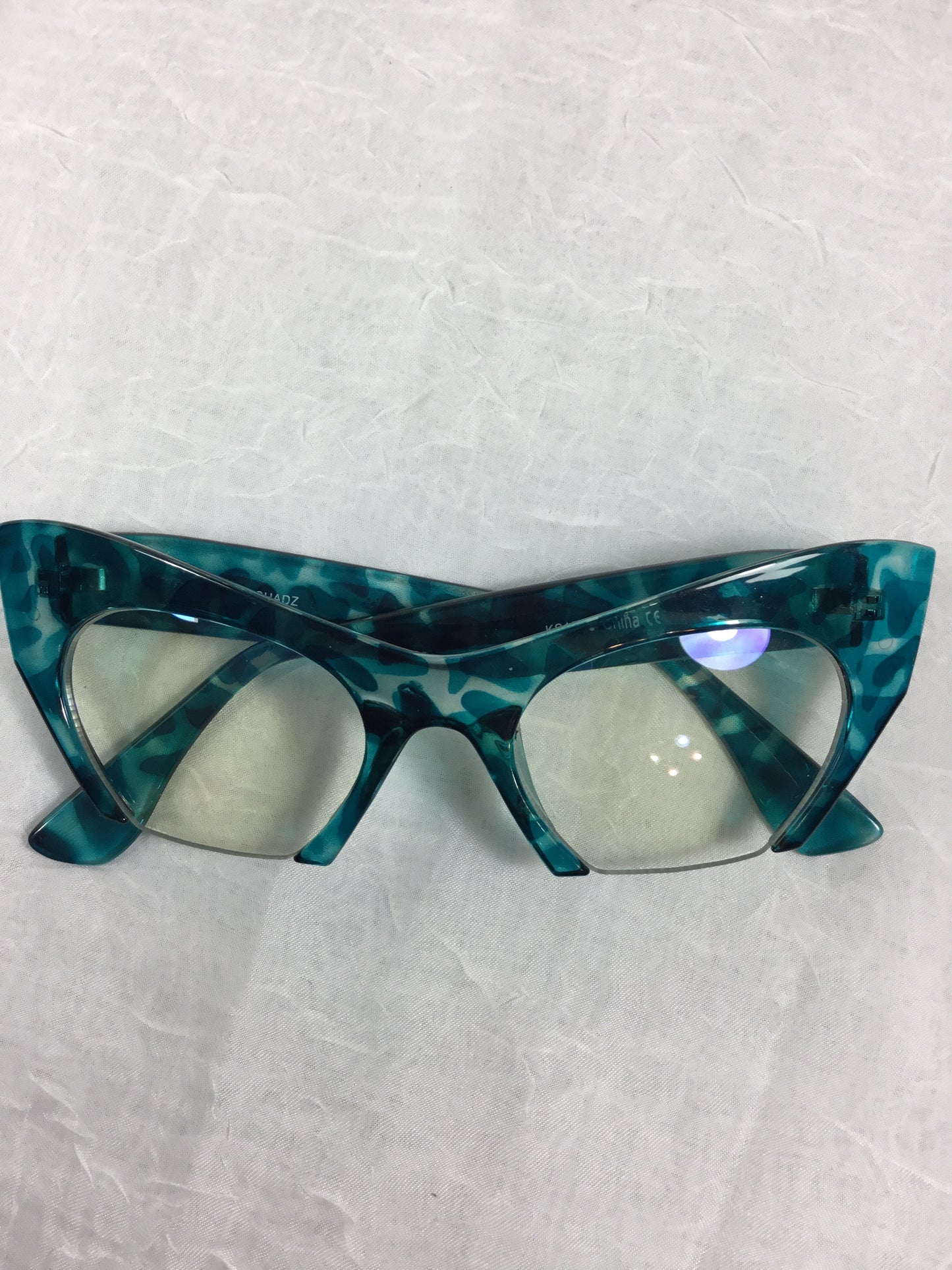 Misty Blue Cat Eye Bottomless Rim Glasses